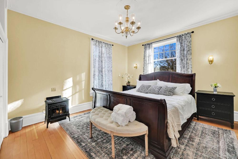King Room interior